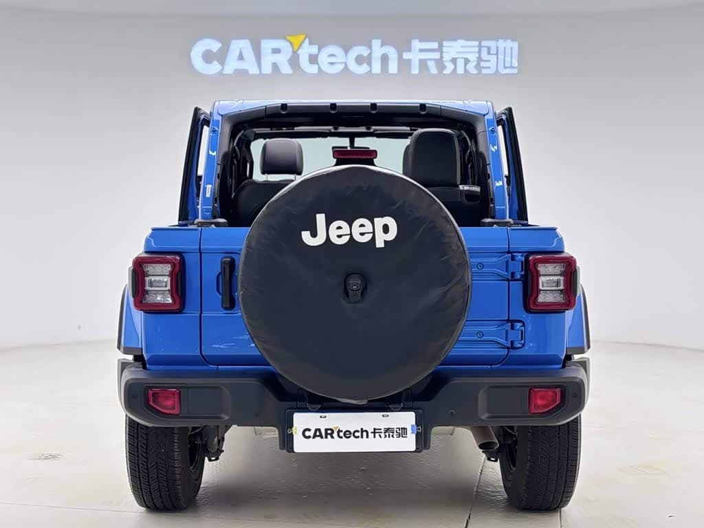 Jeep Wrangler 2023 — Фото 4/20