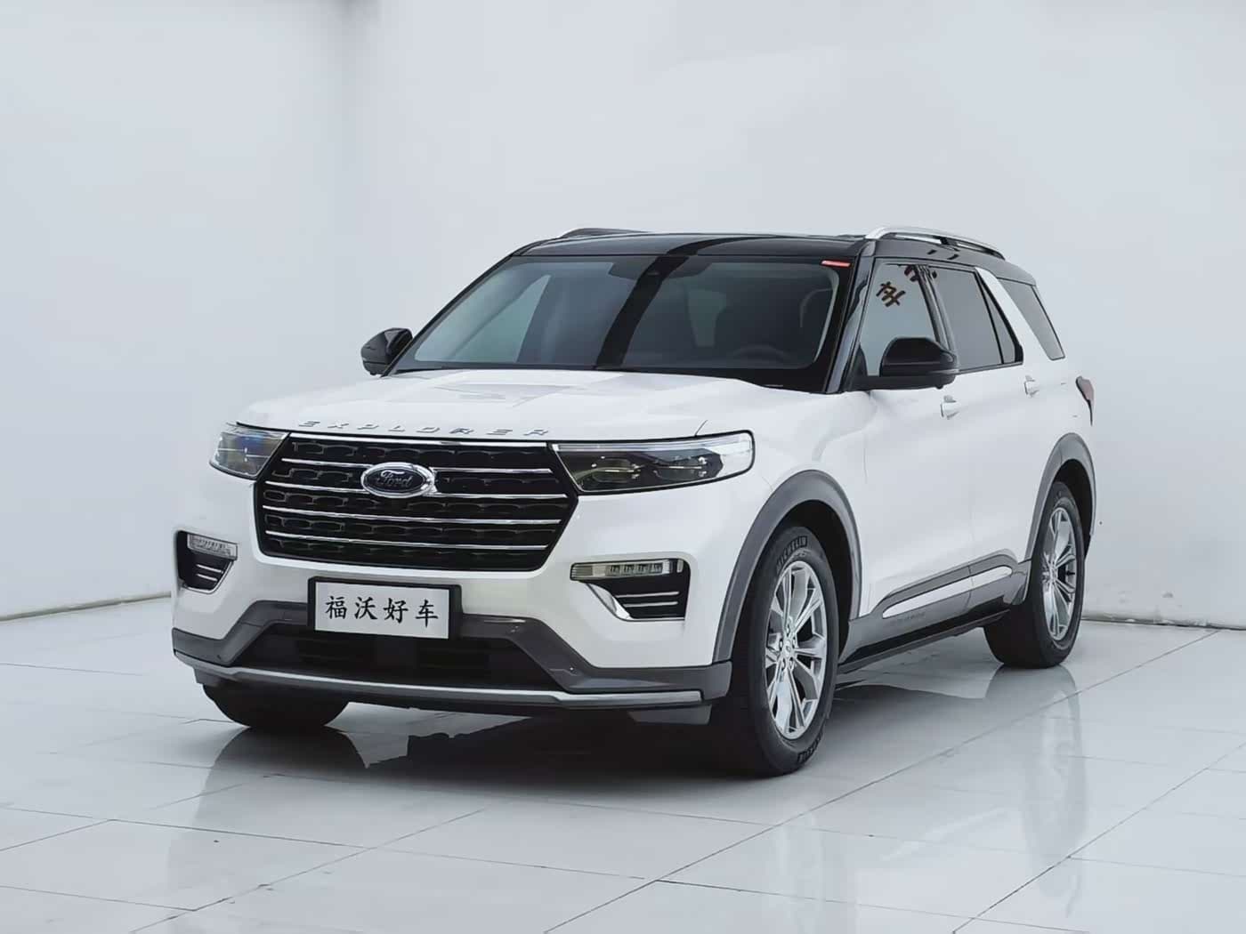 Ford Explorer 2021 — Фото 1/20