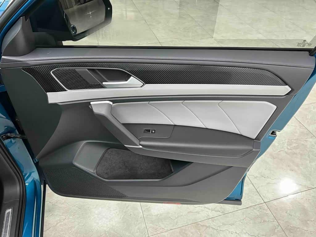 Volkswagen Tayron 2023 — Фото 12/20
