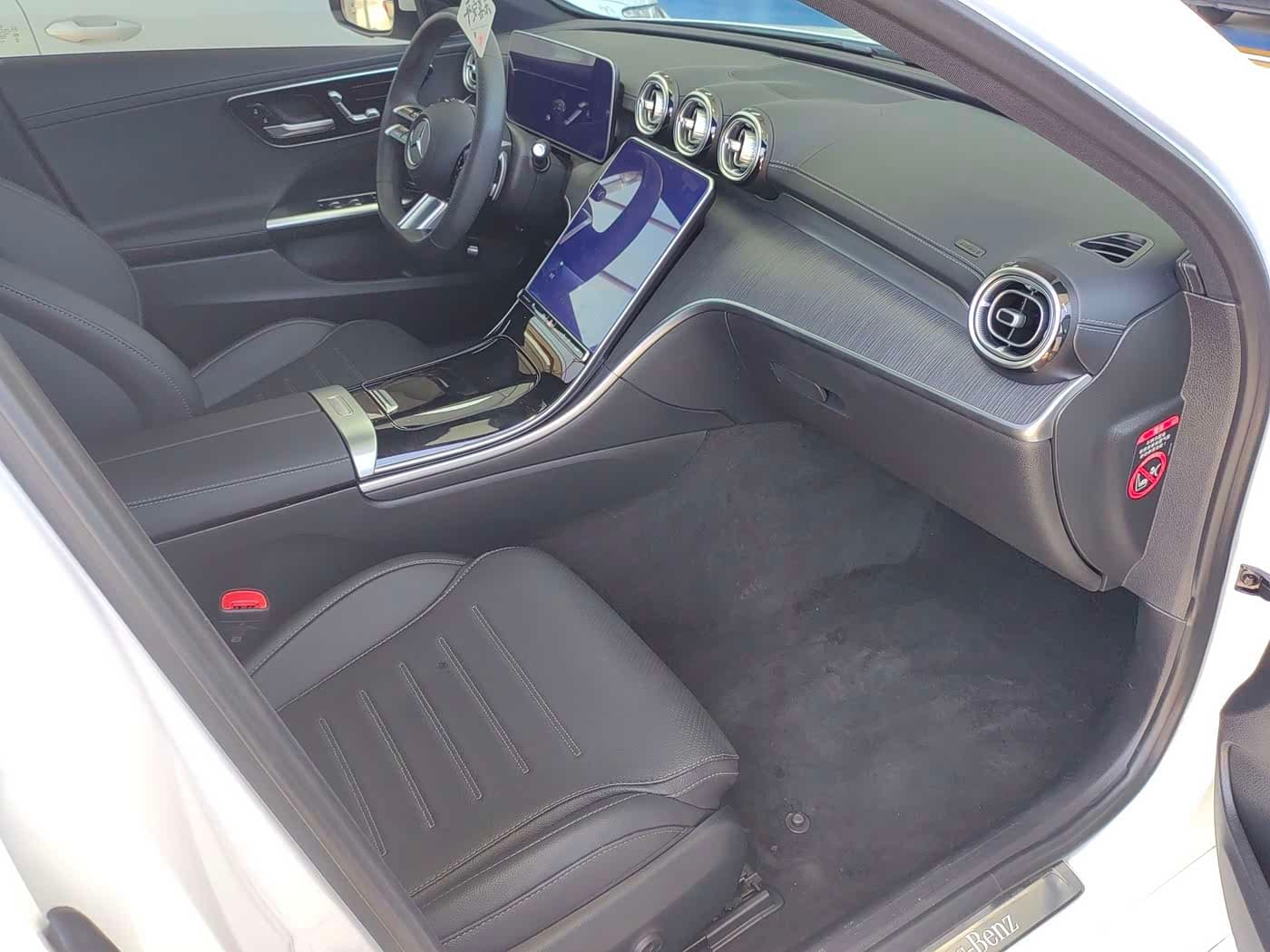 Mercedes-Benz C-Class 2023 — Фото 4/14