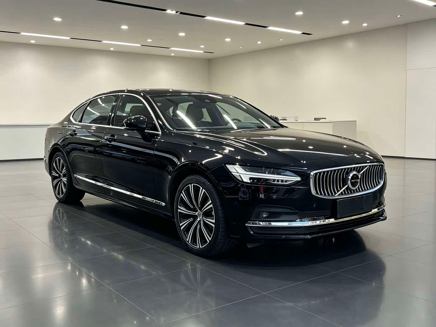 Volvo S90 2024 — Фото 2/14