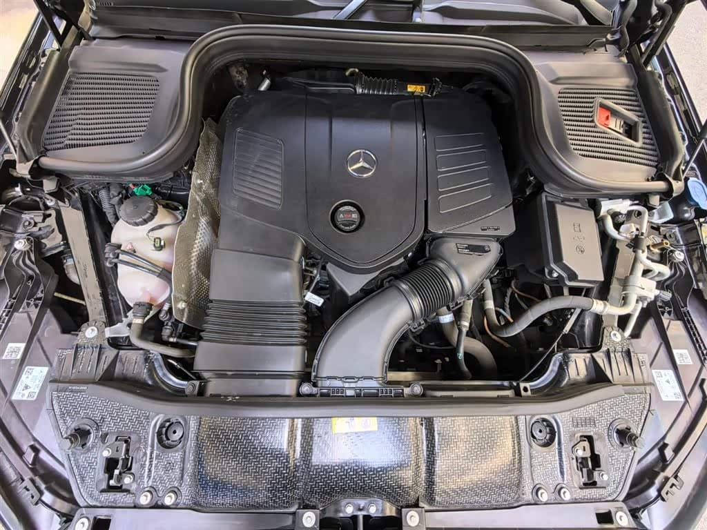 Mercedes-Benz GLE New Energy 2024 — Фото 10/17