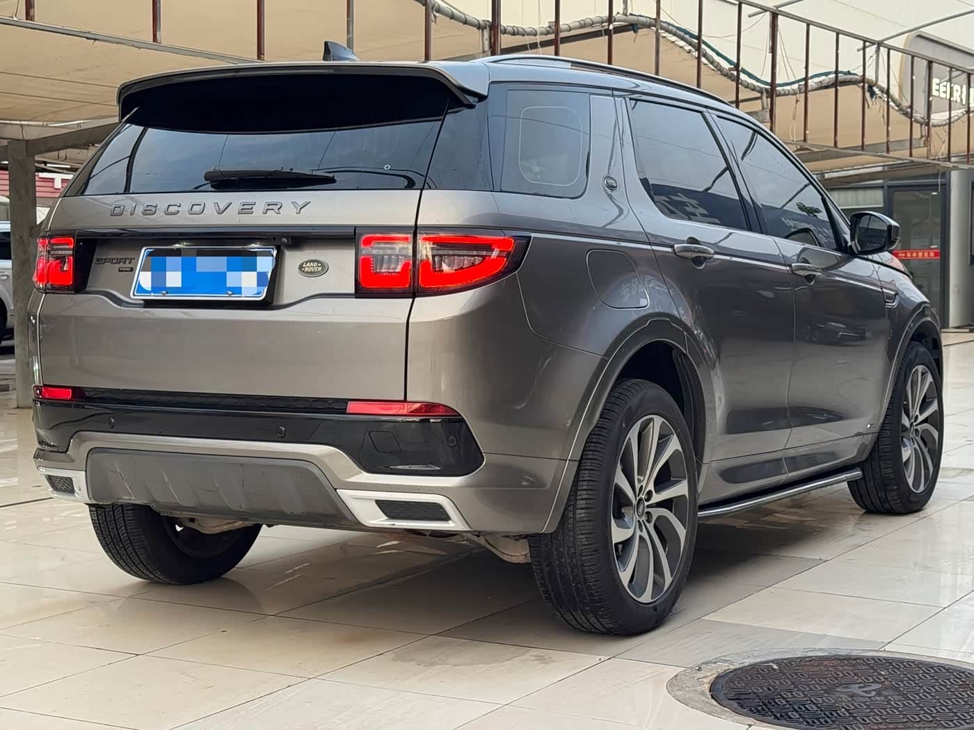 Land Rover Discovery Sport 2021 — Фото 4/13