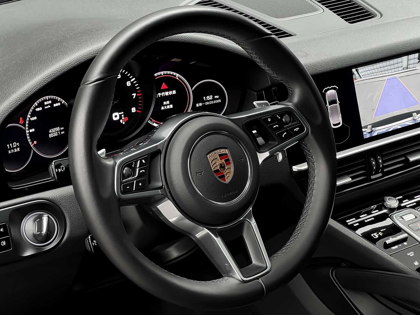 Porsche Cayenne 2018 — Фото 10/20