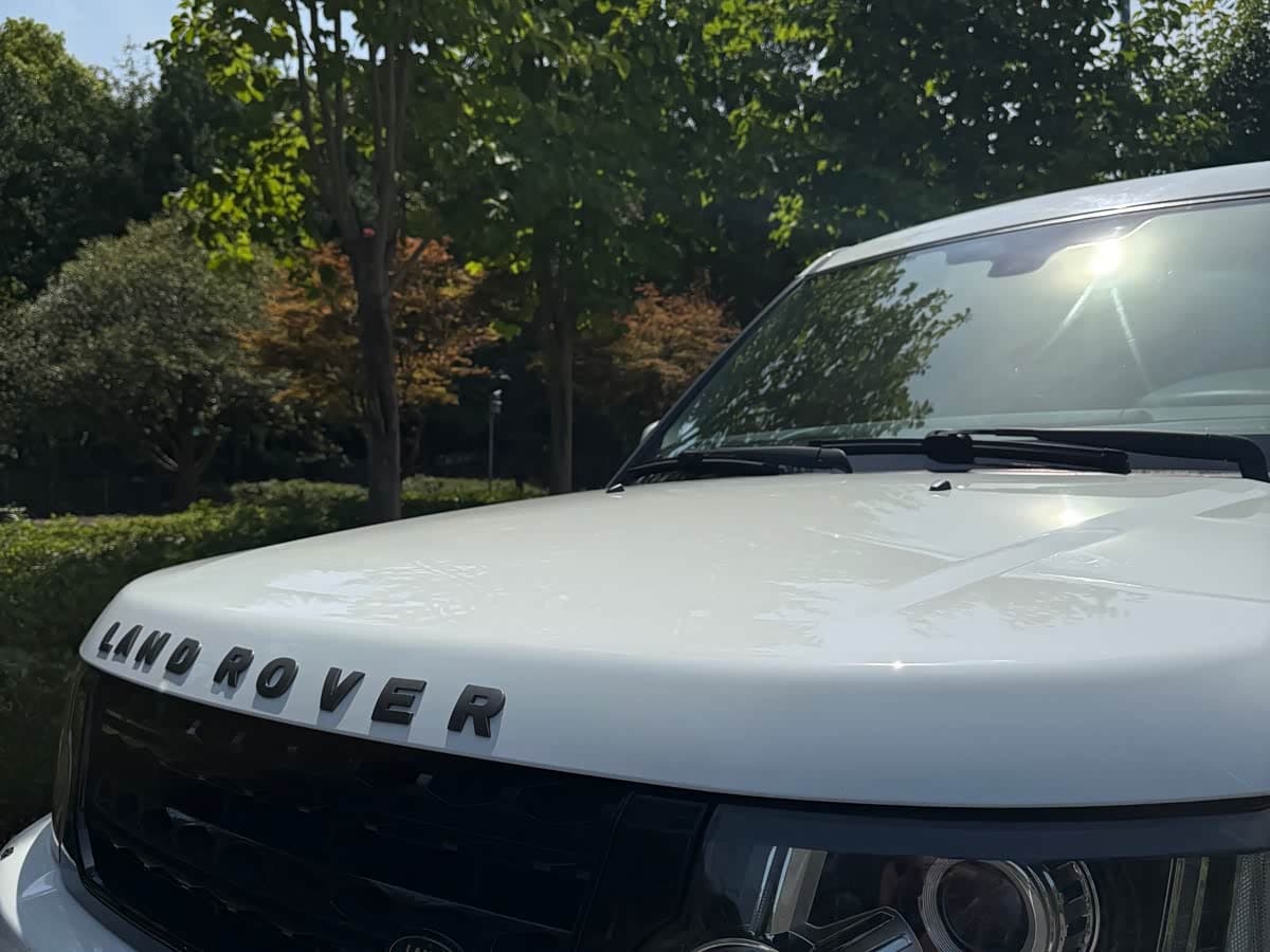 Land Rover Discovery 2012 — Фото 3/18