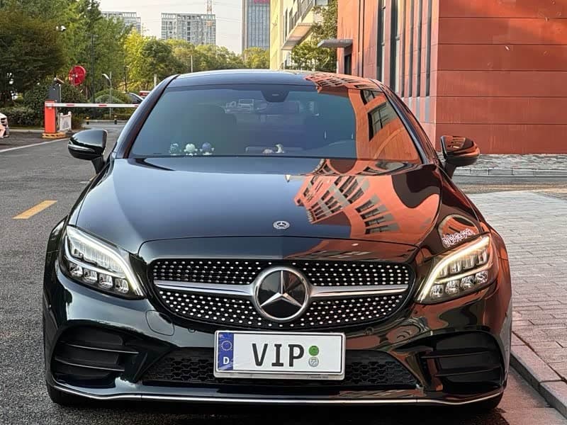 Mercedes-Benz C-Class 2019 — Фото 2/10
