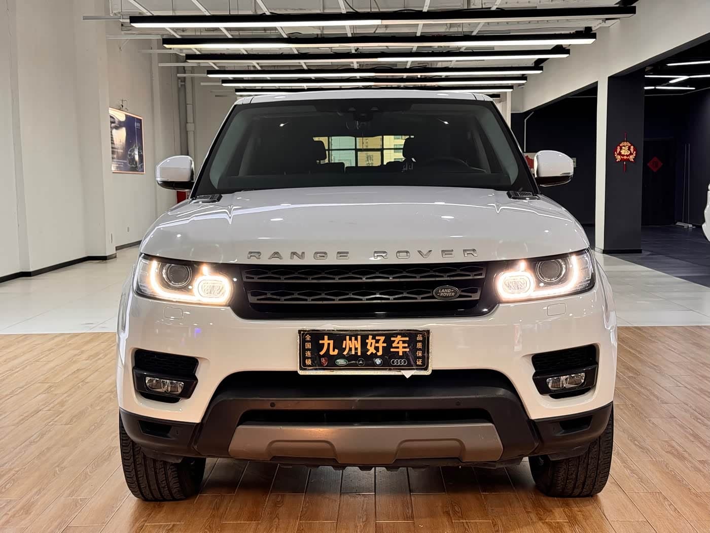 Land Rover Range Rover Sport 2017 — Фото 2/20