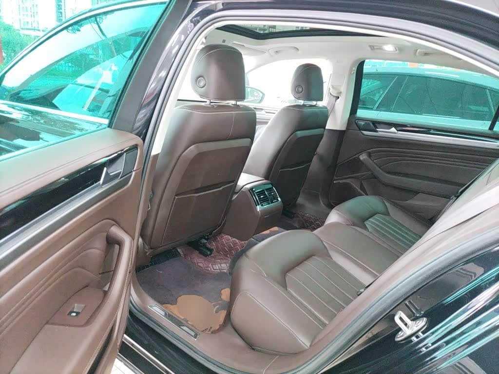Volkswagen Phideon 2023 — Фото 13/20
