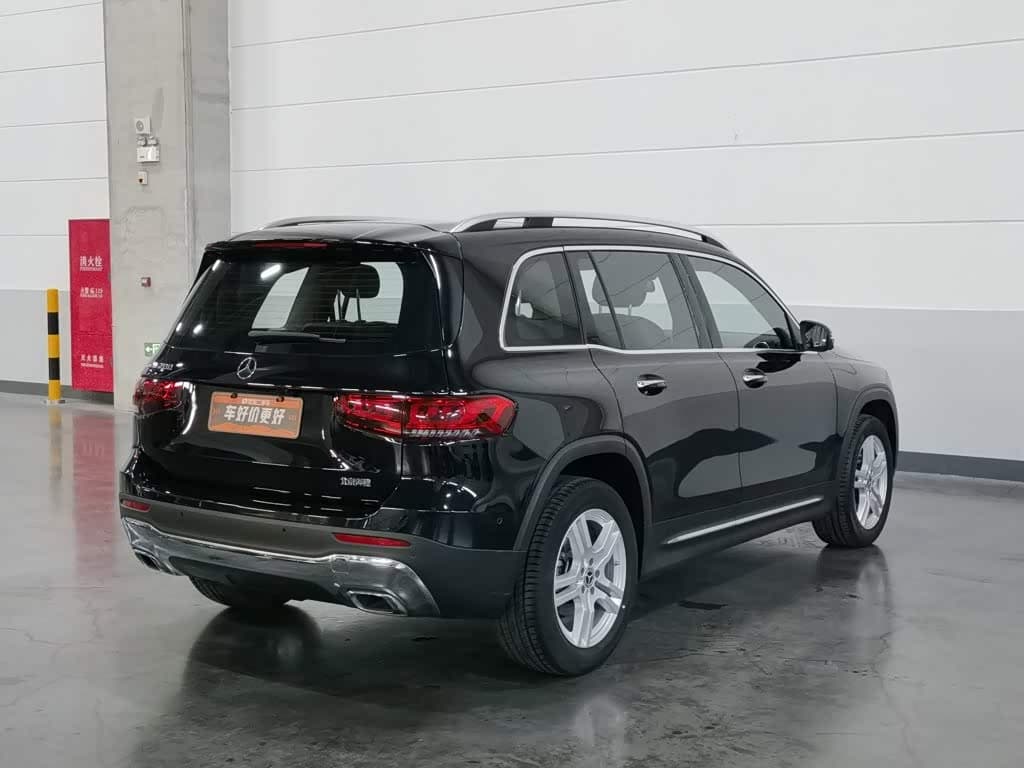 Mercedes-Benz GLB 2021 — Фото 2/20