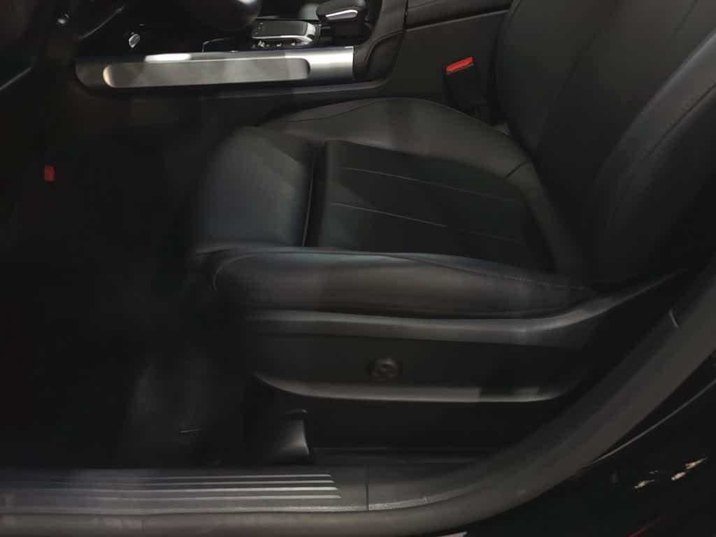 Mercedes-Benz GLB 2021 — Фото 20/20