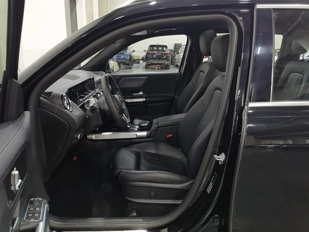 Mercedes-Benz GLB 2021 — Фото 10/20
