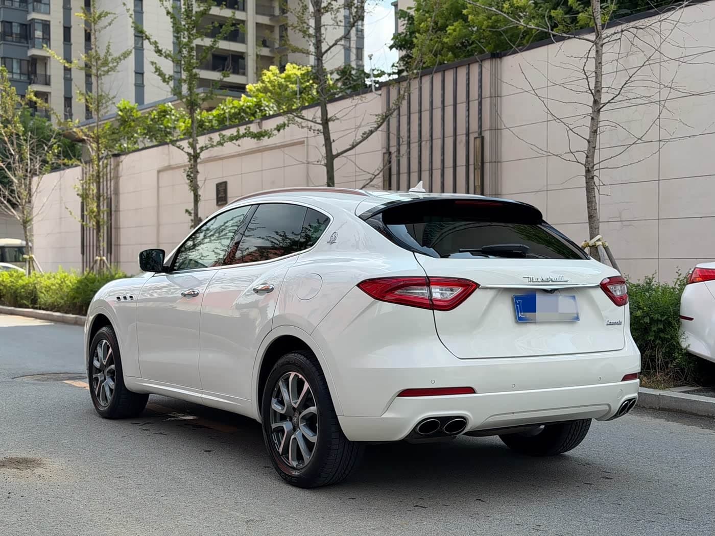 Maserati Levante 2017 — Фото 6/9