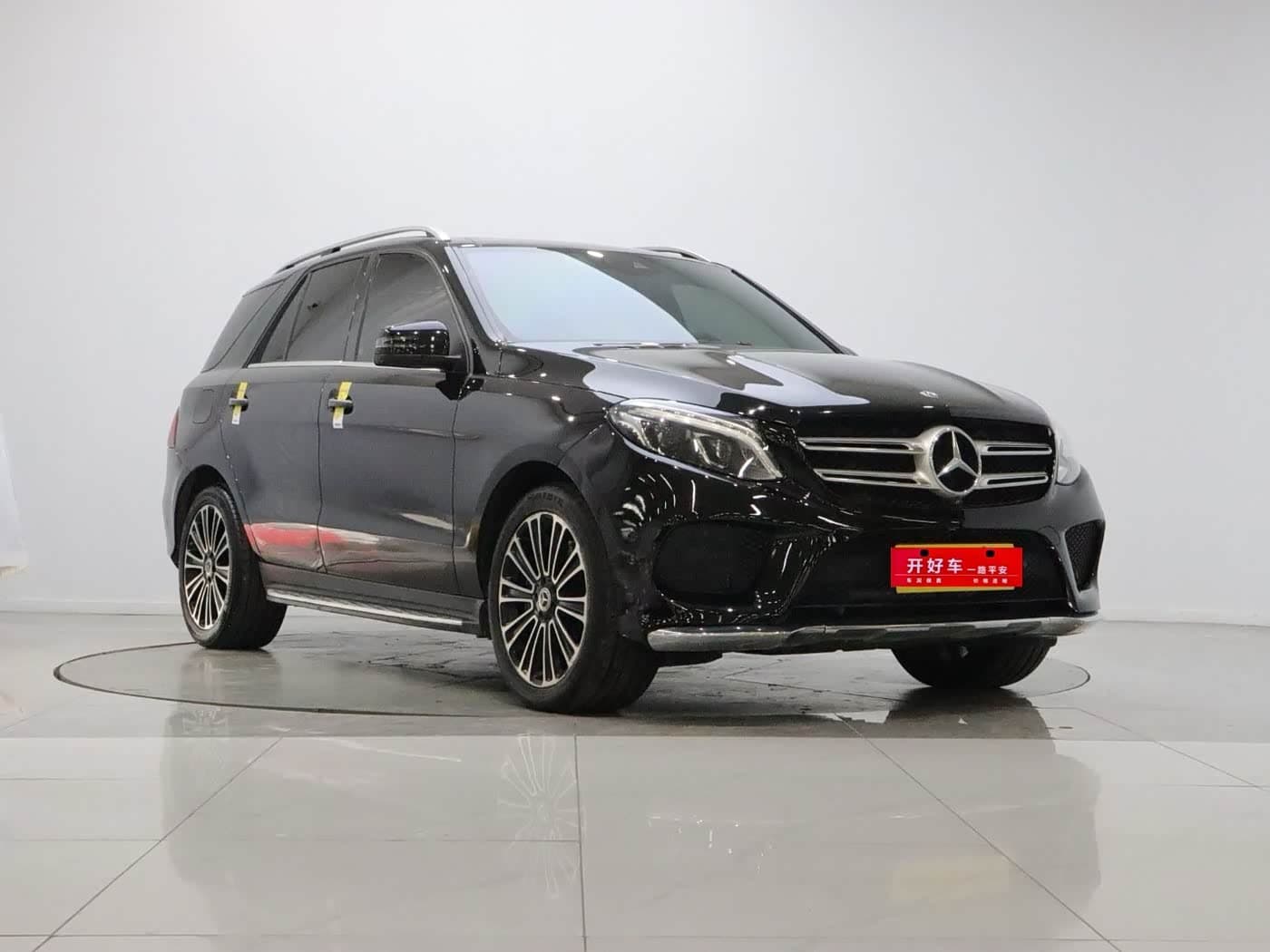 Mercedes-Benz GLE 2018 — Фото 3/20