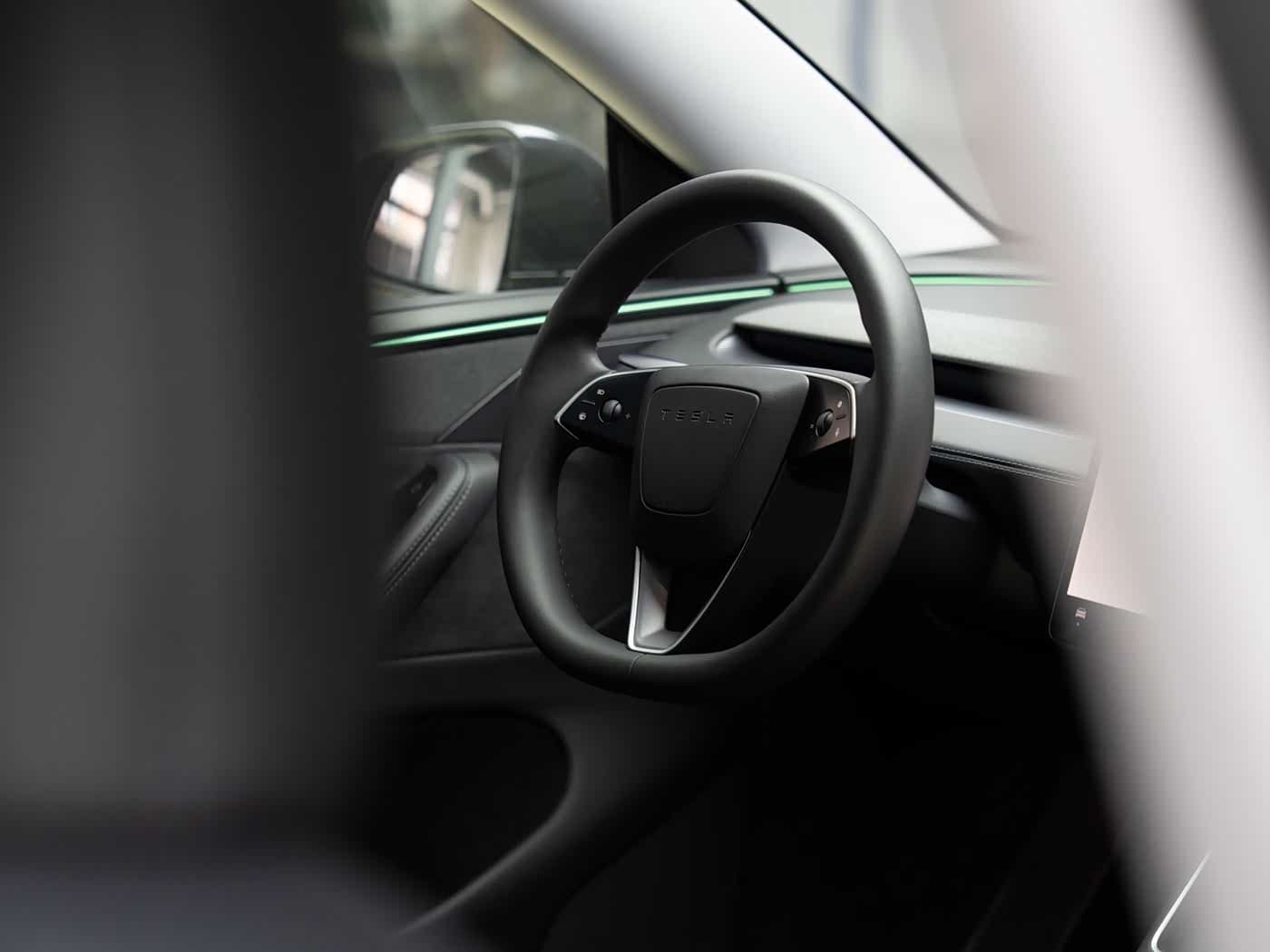 Tesla Model Y 2025 — Фото 12/20