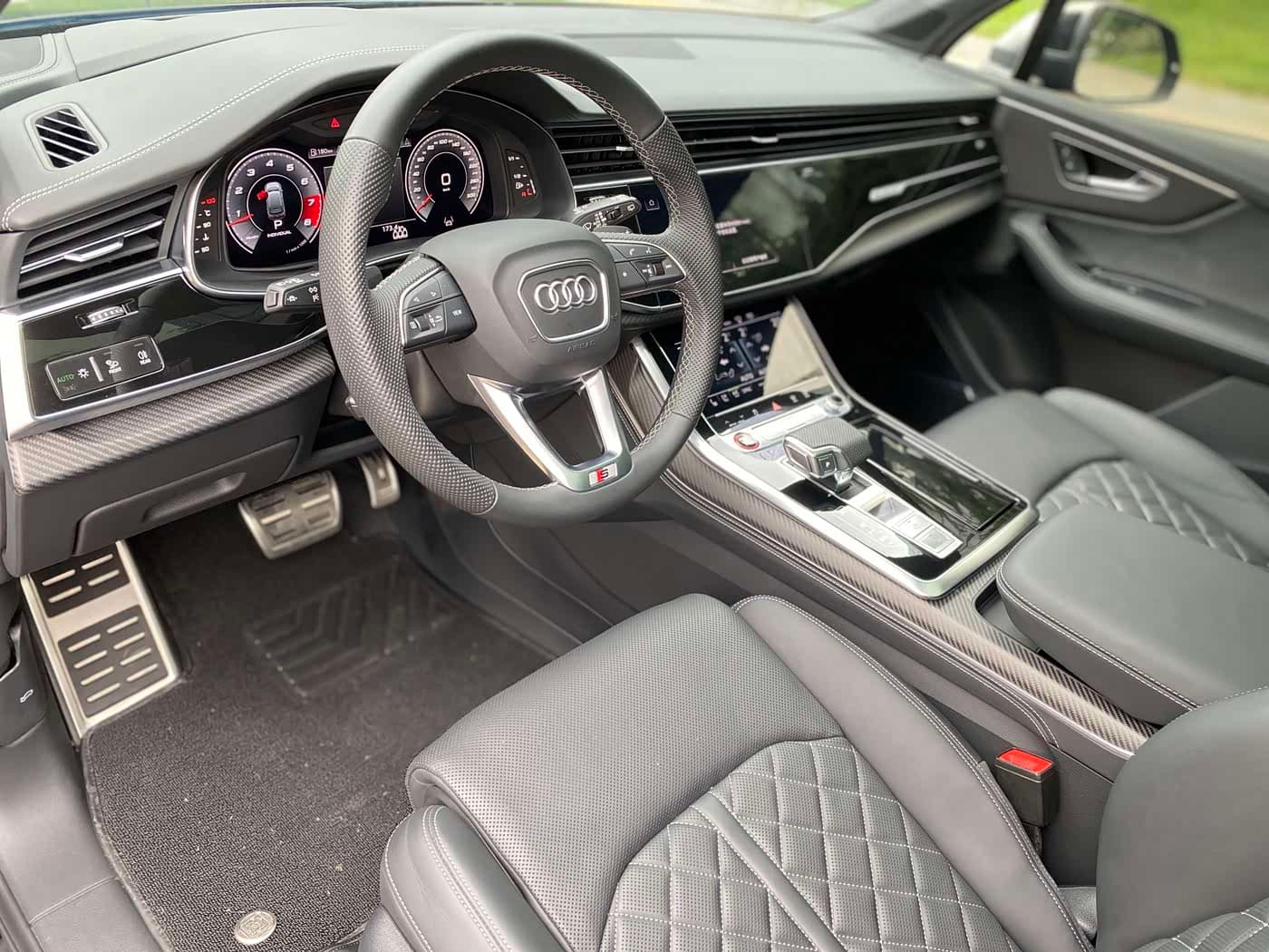 Audi SQ7 2025 — Фото 13/20