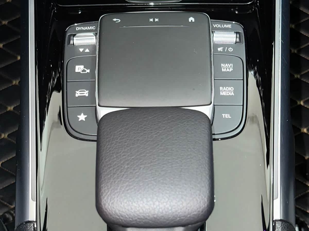 Mercedes-Benz GLB 2021 — Фото 15/18