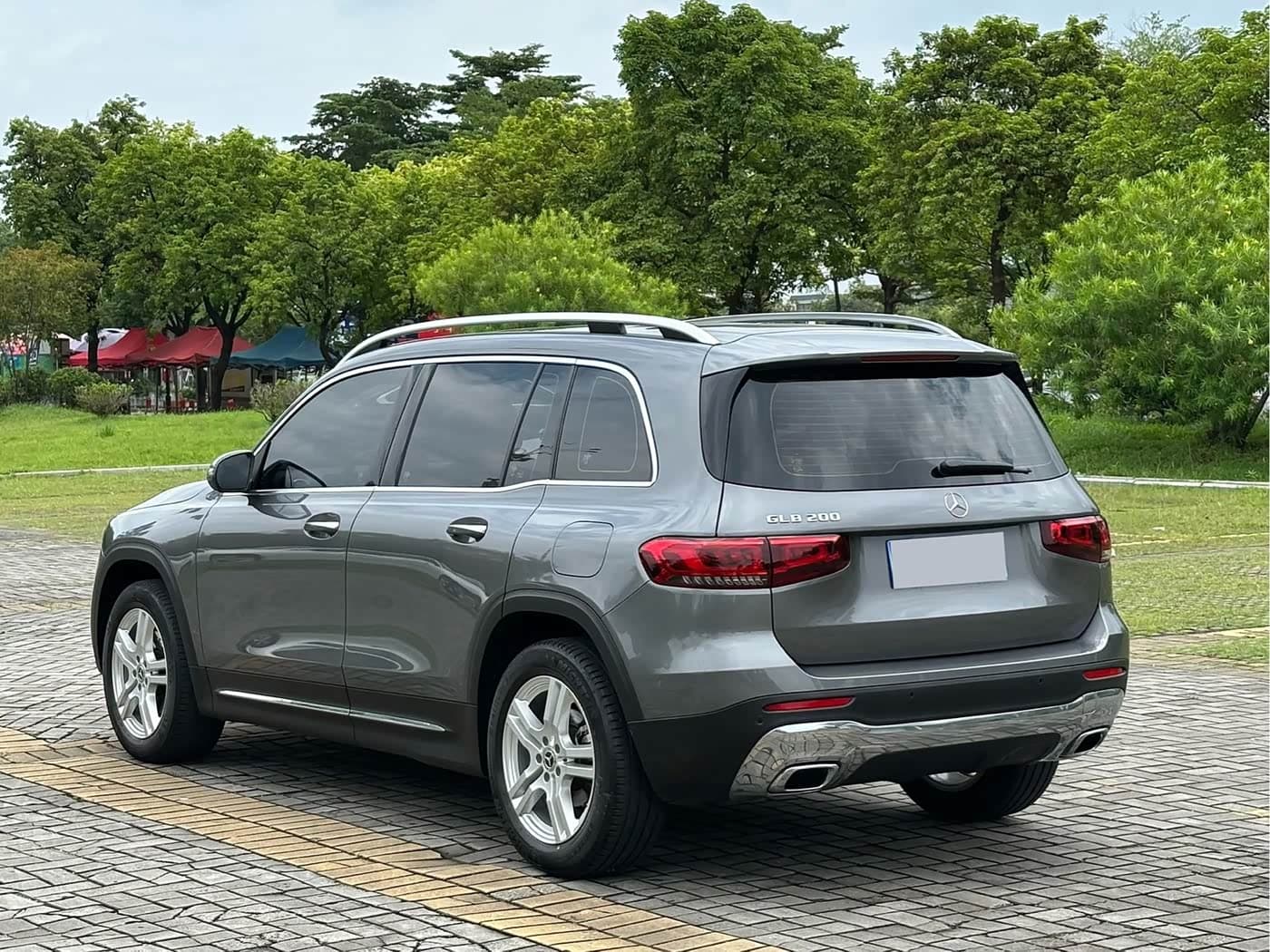 Mercedes-Benz GLB 2021 — Фото 4/18