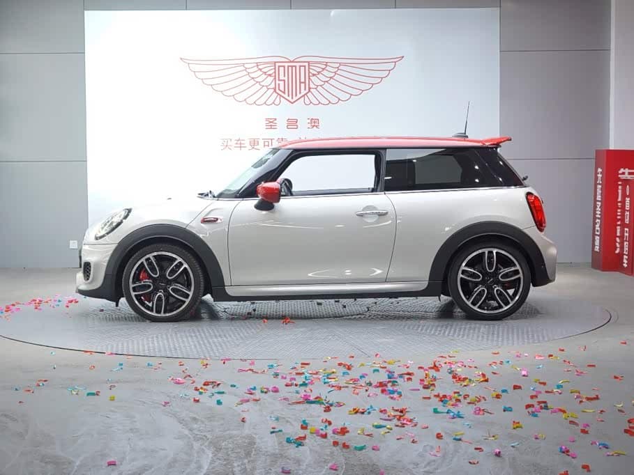MINI JCW 2021 — Фото 4/19