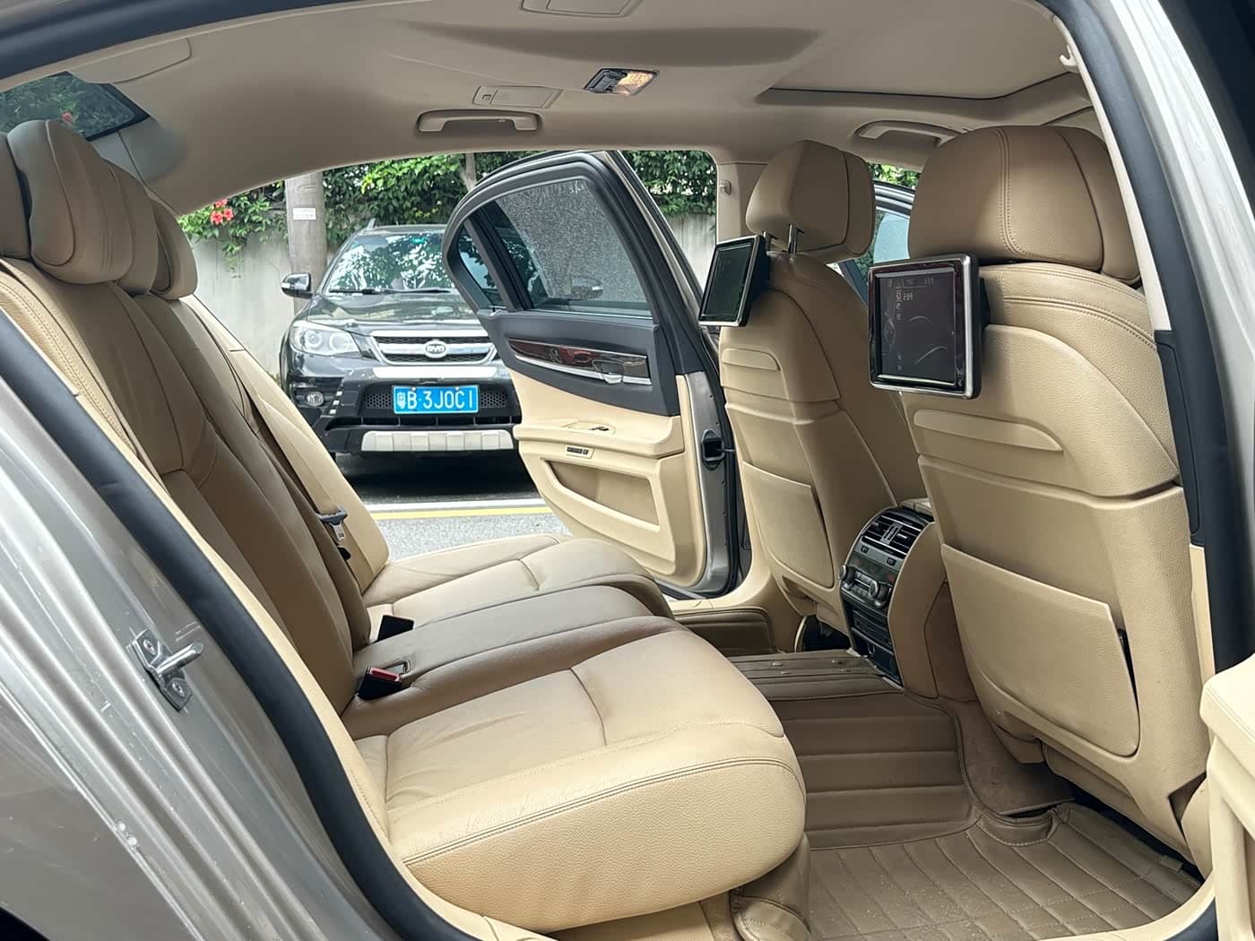 BMW 7 Series 2014 — Фото 14/20