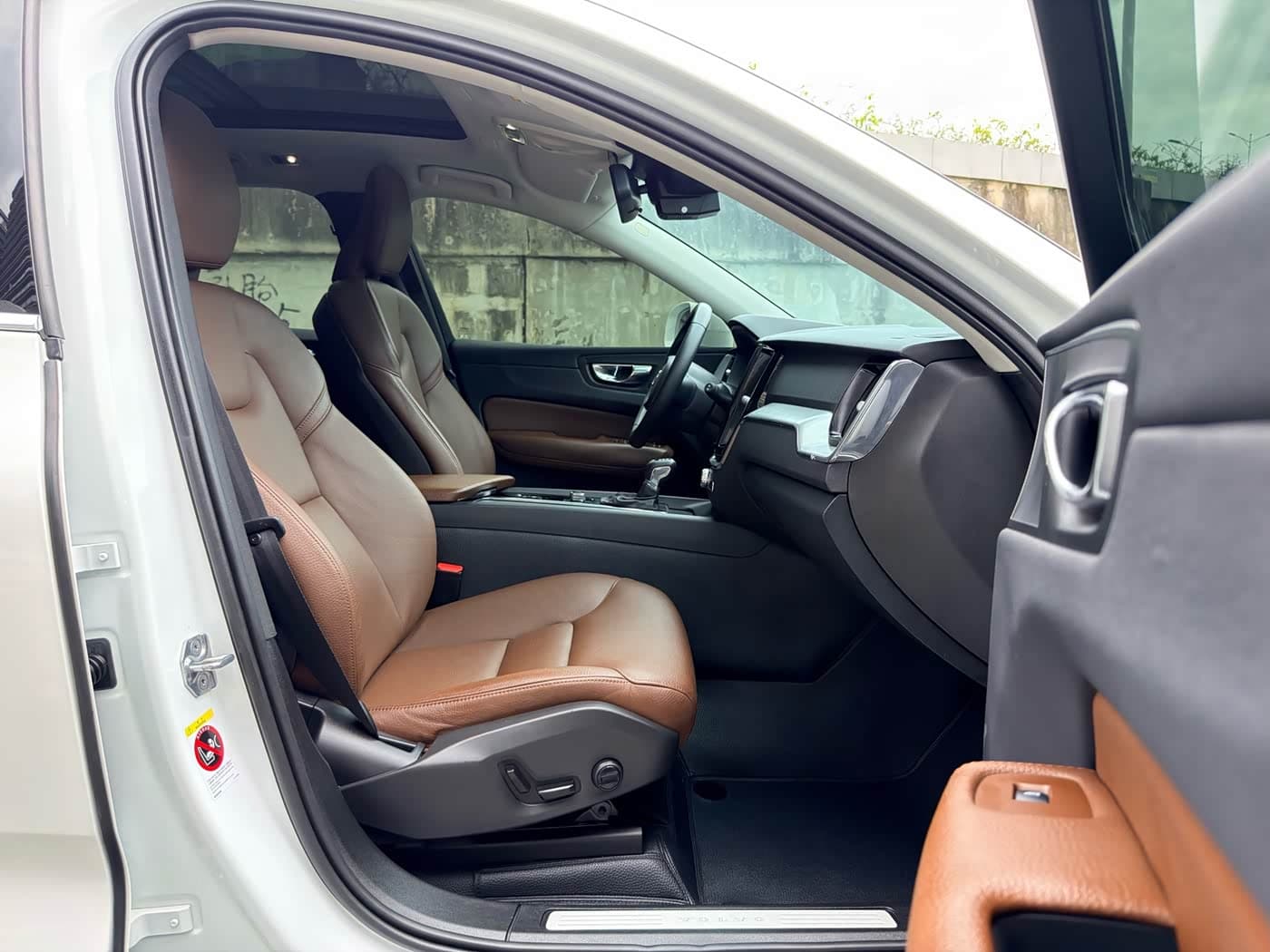 Volvo XC60 2019 — Фото 13/20