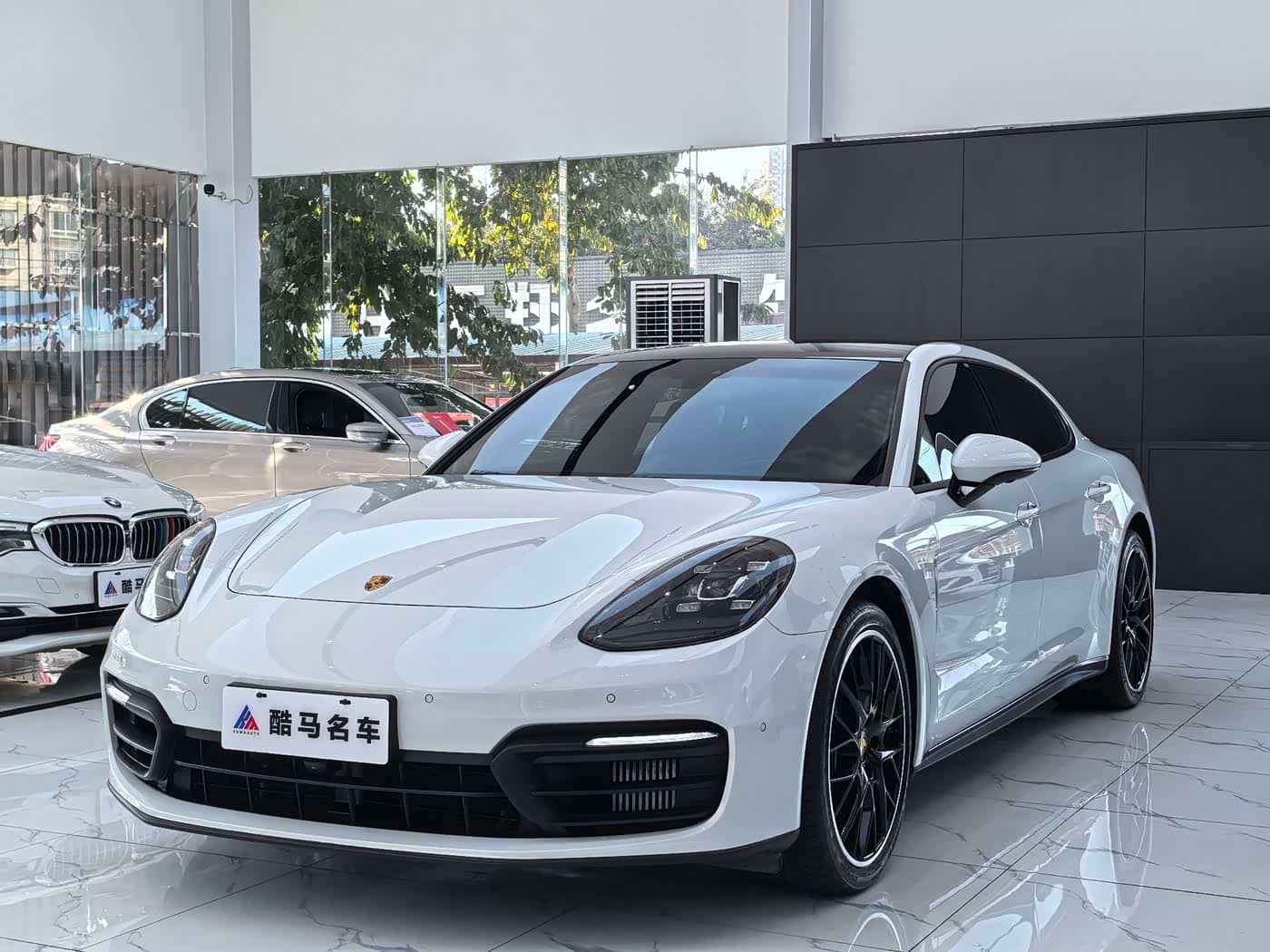 Porsche Panamera, 2023
