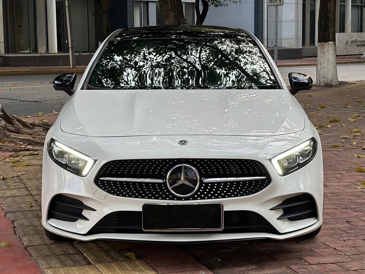 Mercedes-Benz A-Class 2020 — Фото 2/9