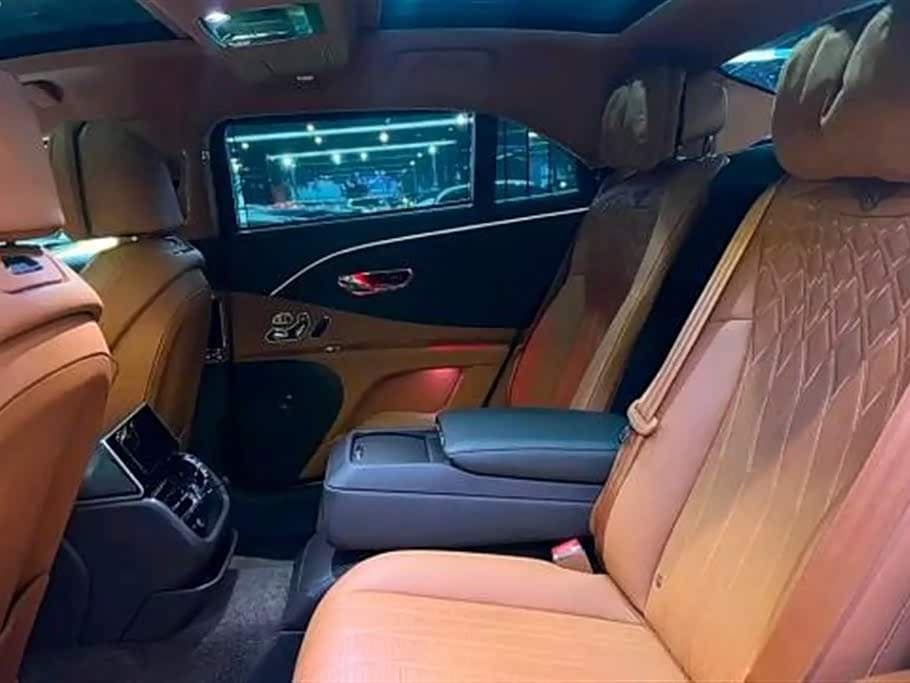 Bentley Flying Spur 2022 — Фото 6/8