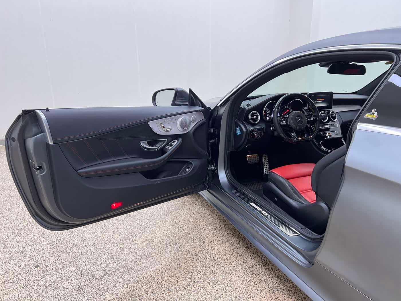 Mercedes-Benz C-Class AMG 2018 — Фото 12/20