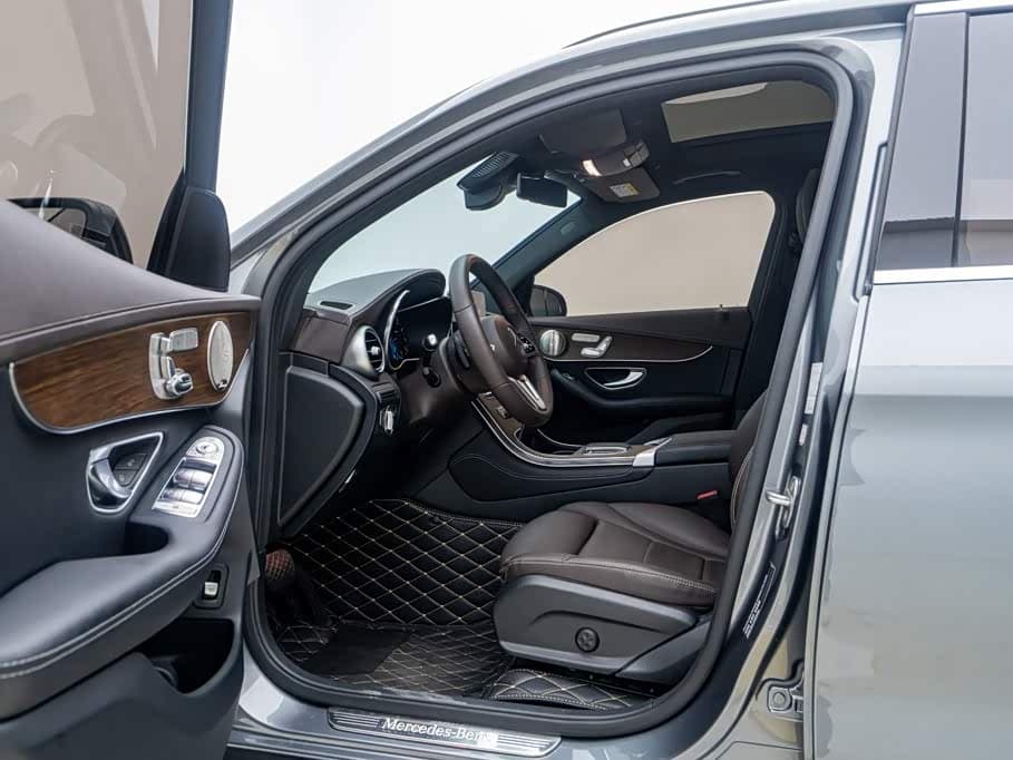 Mercedes-Benz GLC 2022 — Фото 17/20