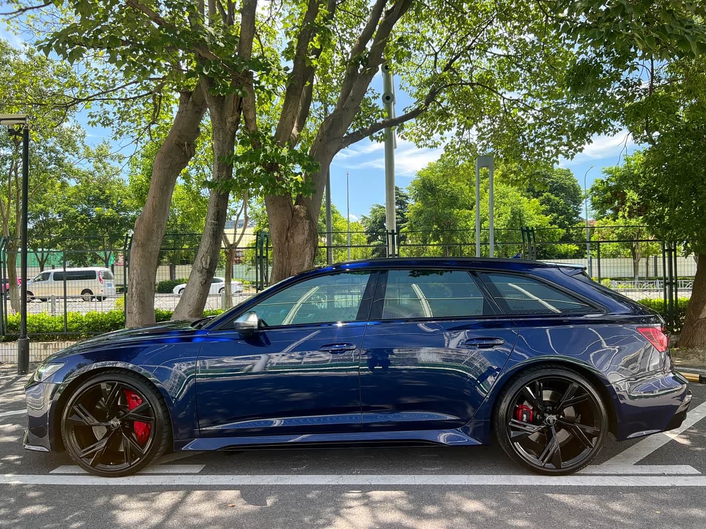 Audi RS 6 2021 — Фото 8/20