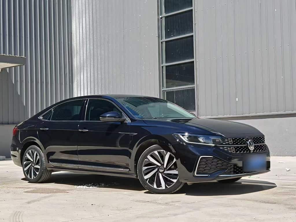 Volkswagen Passat 2022 — Фото 4/20