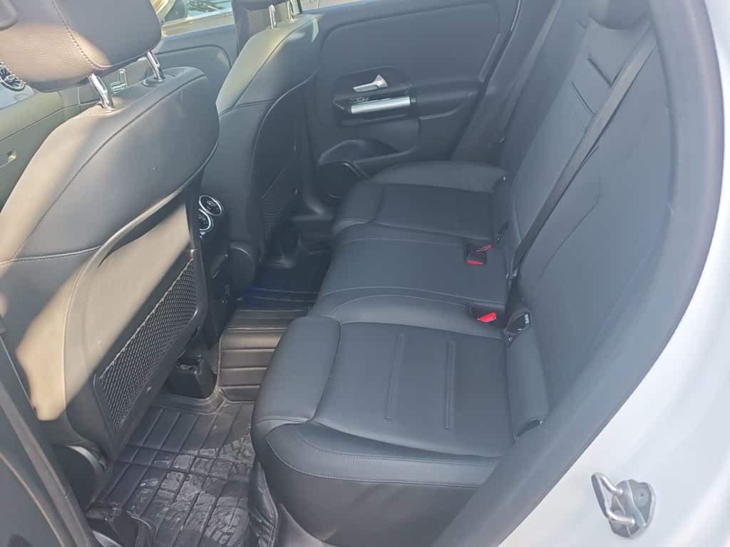 Mercedes-Benz GLA 2021 — Фото 13/20