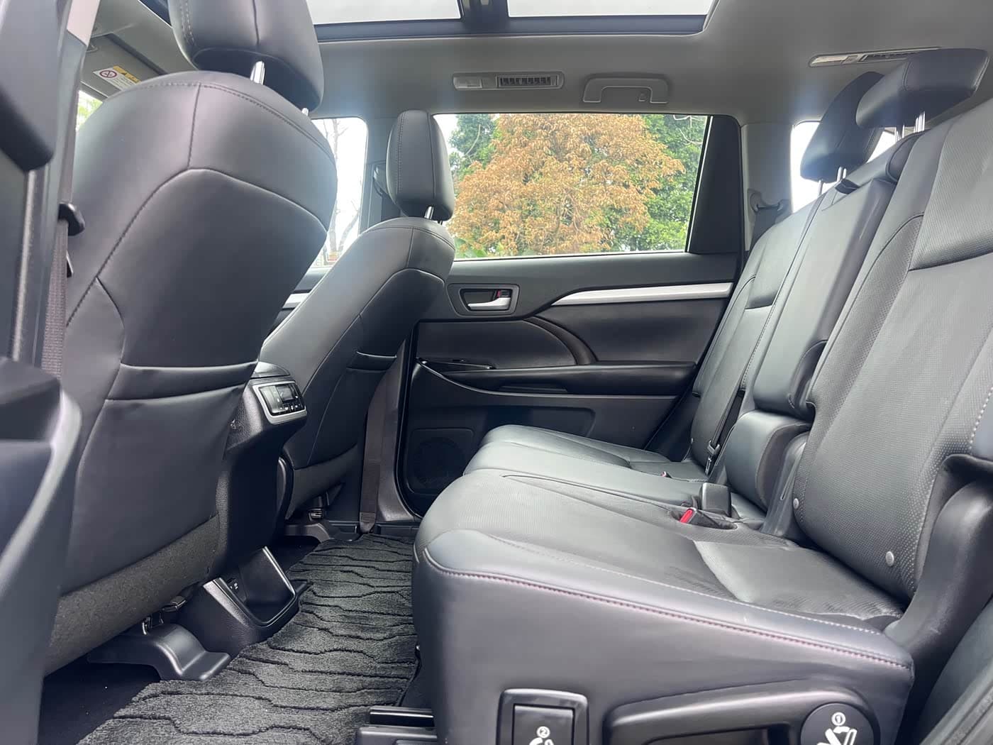 Toyota Highlander 2020 — Фото 9/17