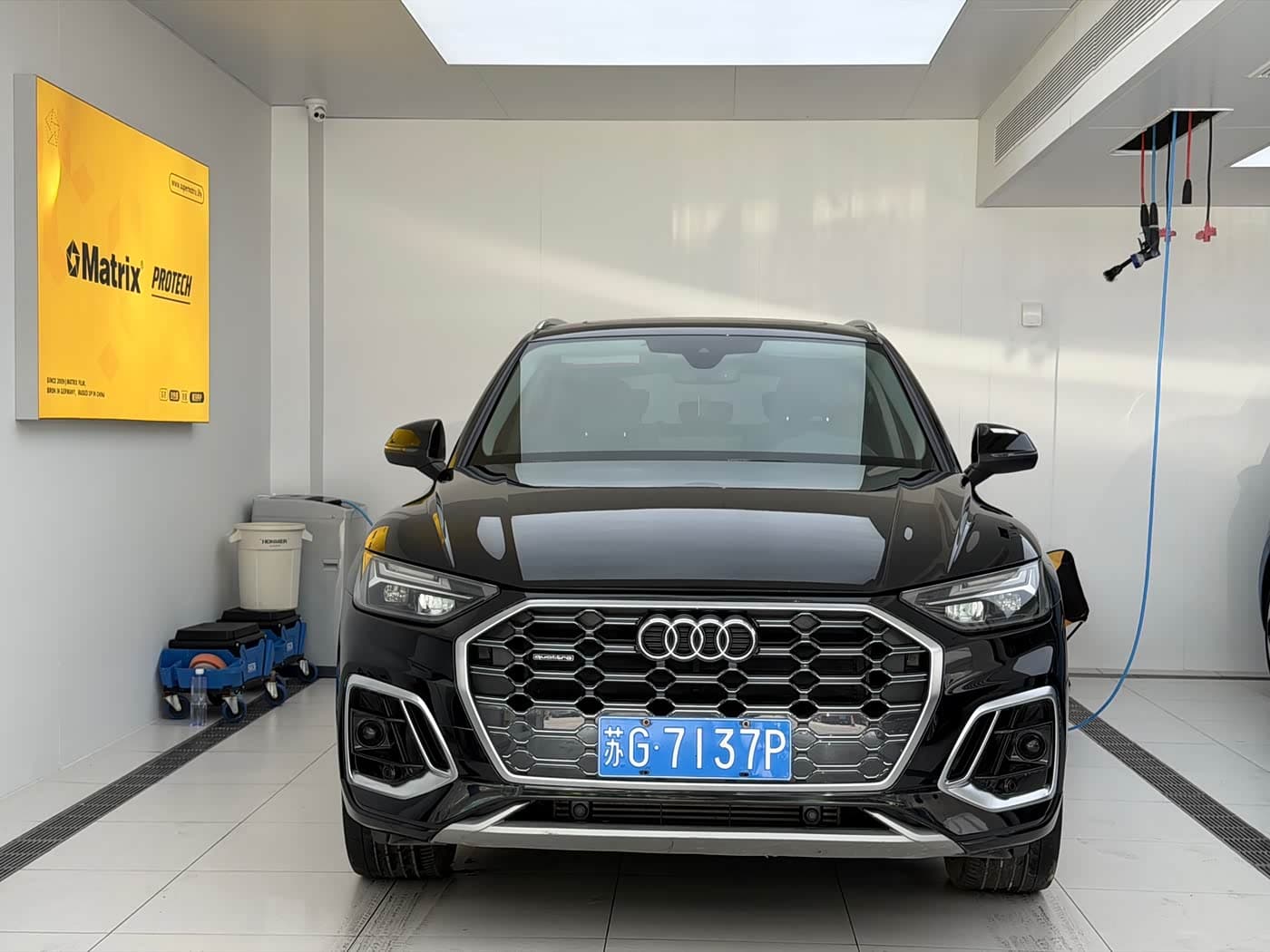 Audi Q5L 2022 — Фото 2/20
