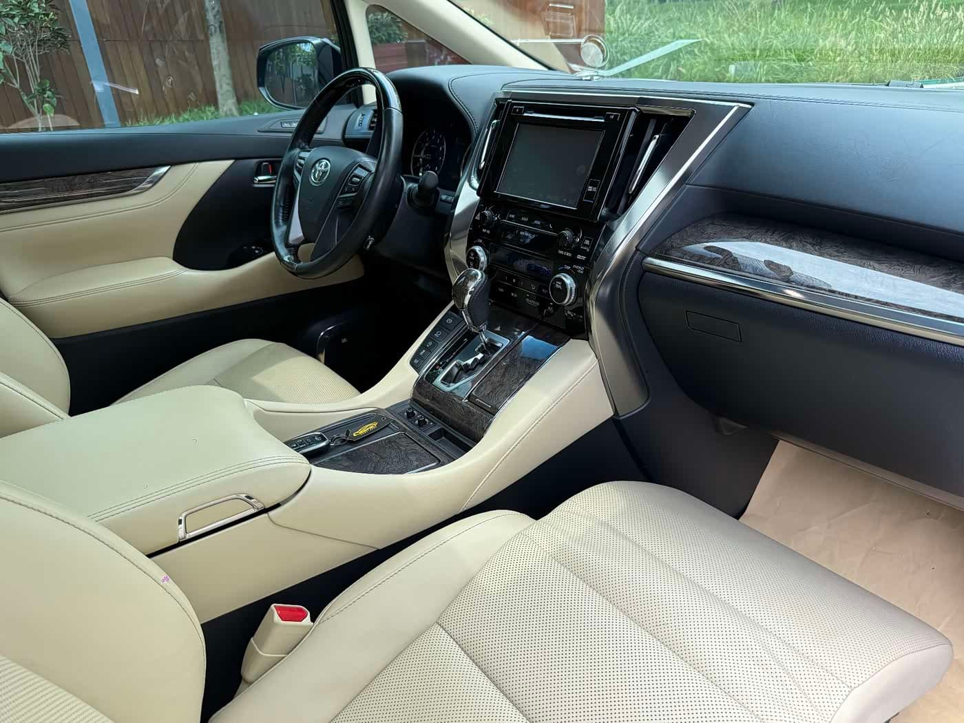 Toyota Alphard 2018 — Фото 20/20