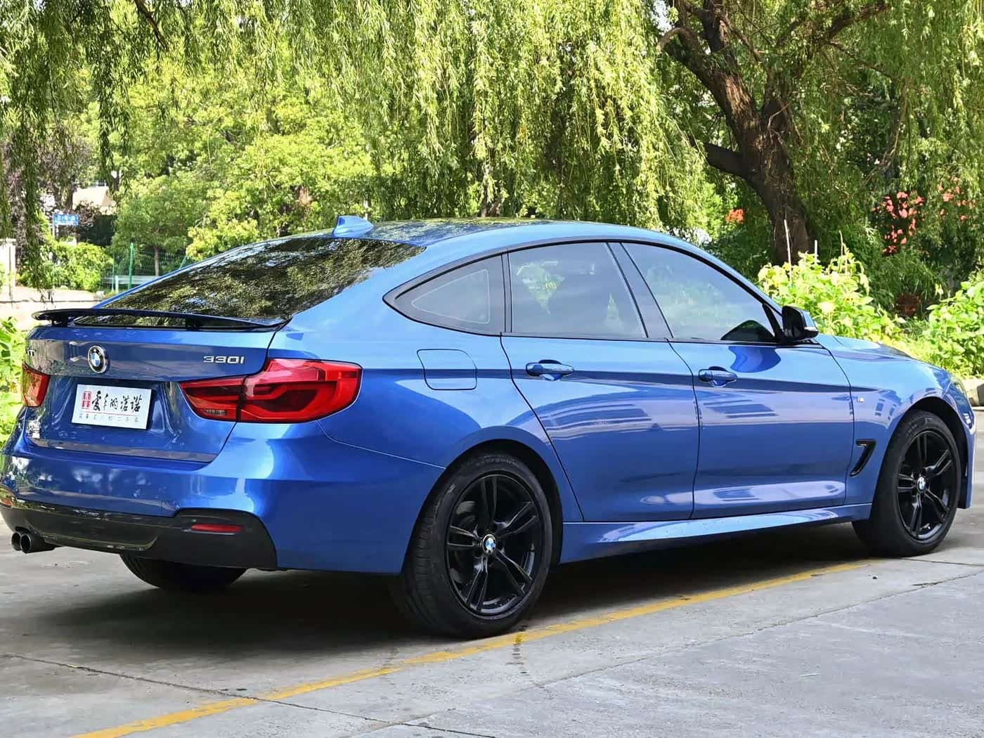 BMW 3 Series GT 2018 — Фото 6/20