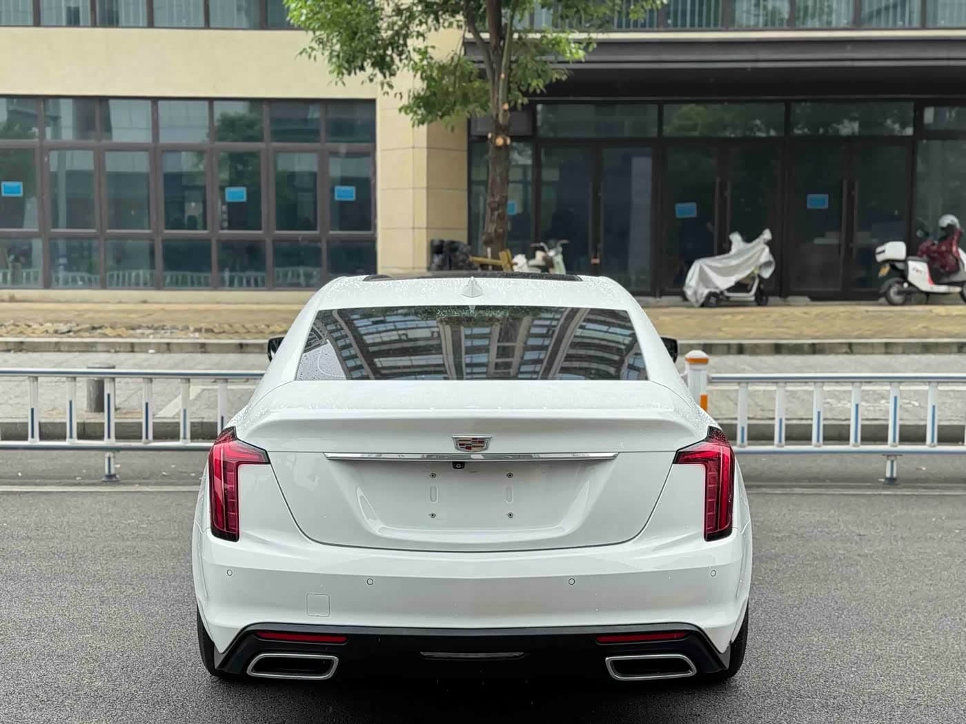 Cadillac CT5 2022 — Фото 4/9
