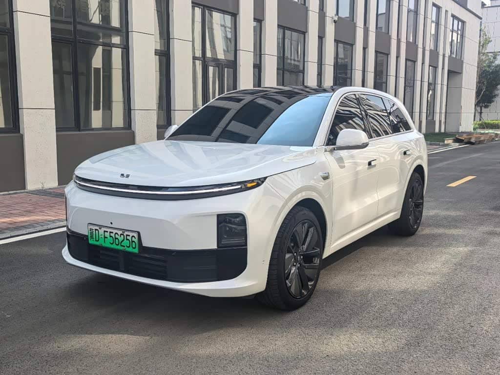 Li Auto L6, 2025