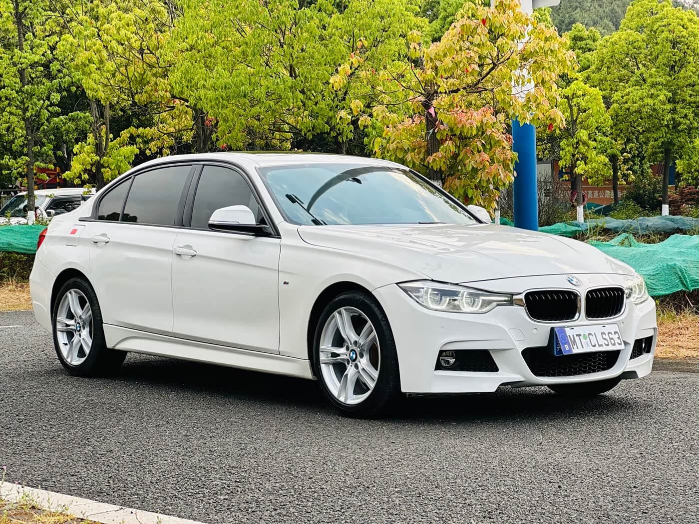 BMW 3 Series 2017 — Фото 3/15