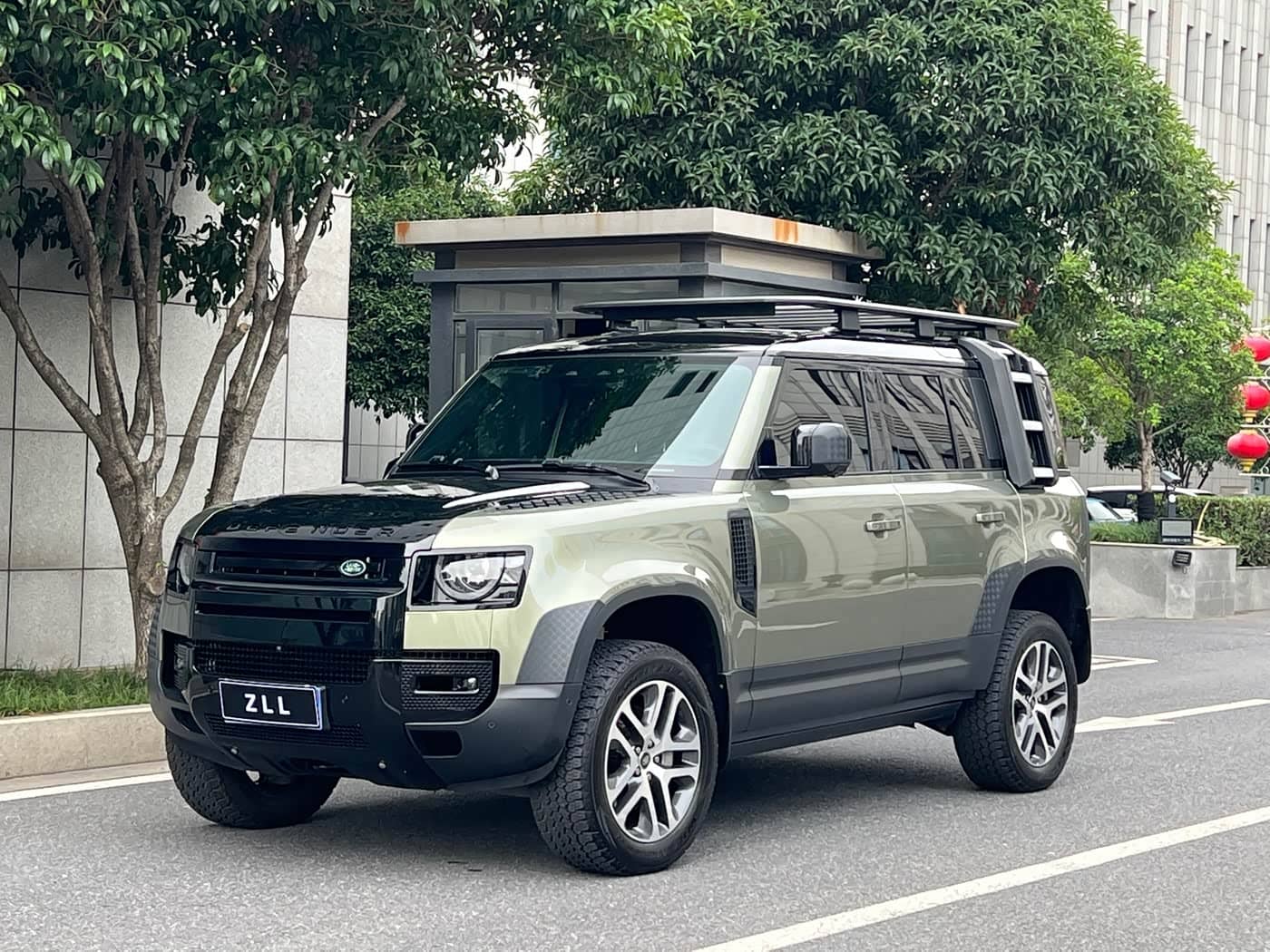 Land Rover Defender, 2023