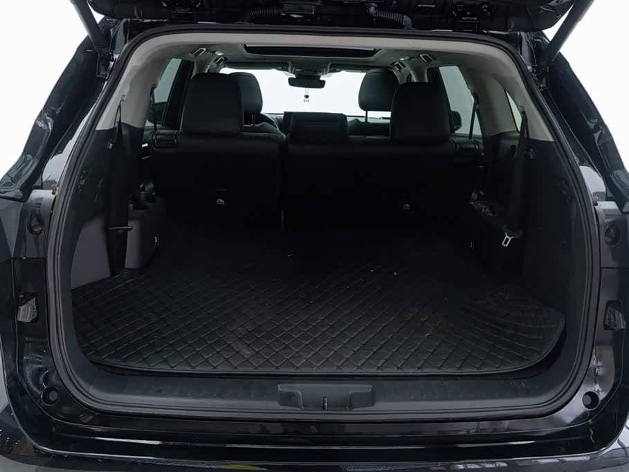Toyota Highlander 2024 — Фото 15/20