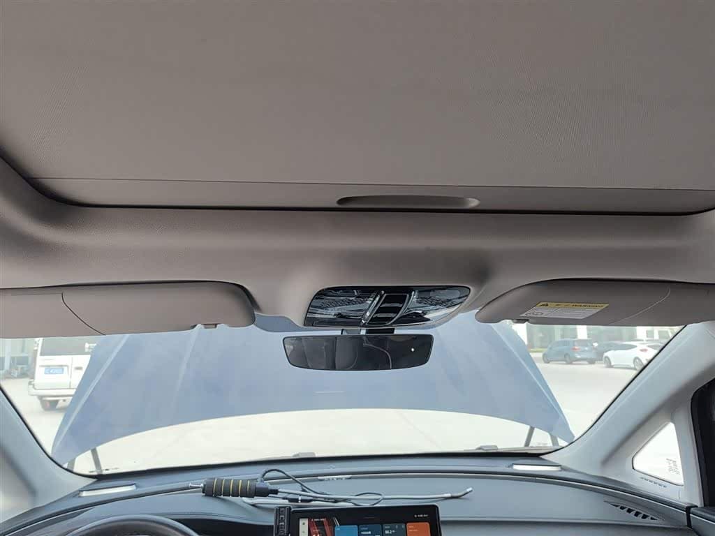 Roewe iMAX8 2021 — Фото 17/20