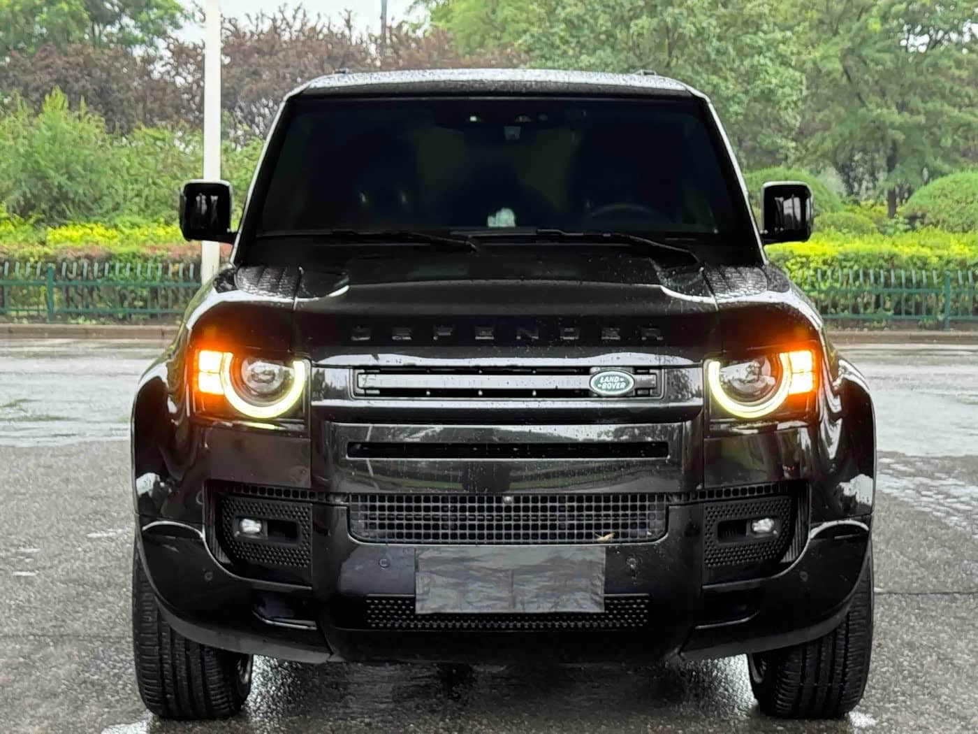 Land Rover Defender, 2023