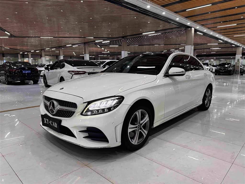 Mercedes-Benz C-Class 2020 — Фото 1/12