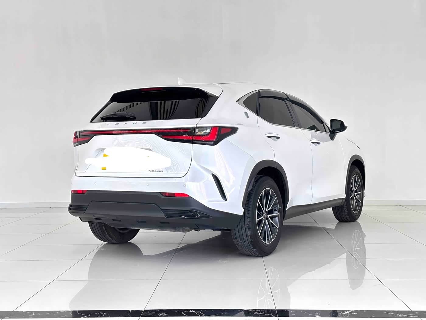 Lexus NX 2024 — Фото 3/9