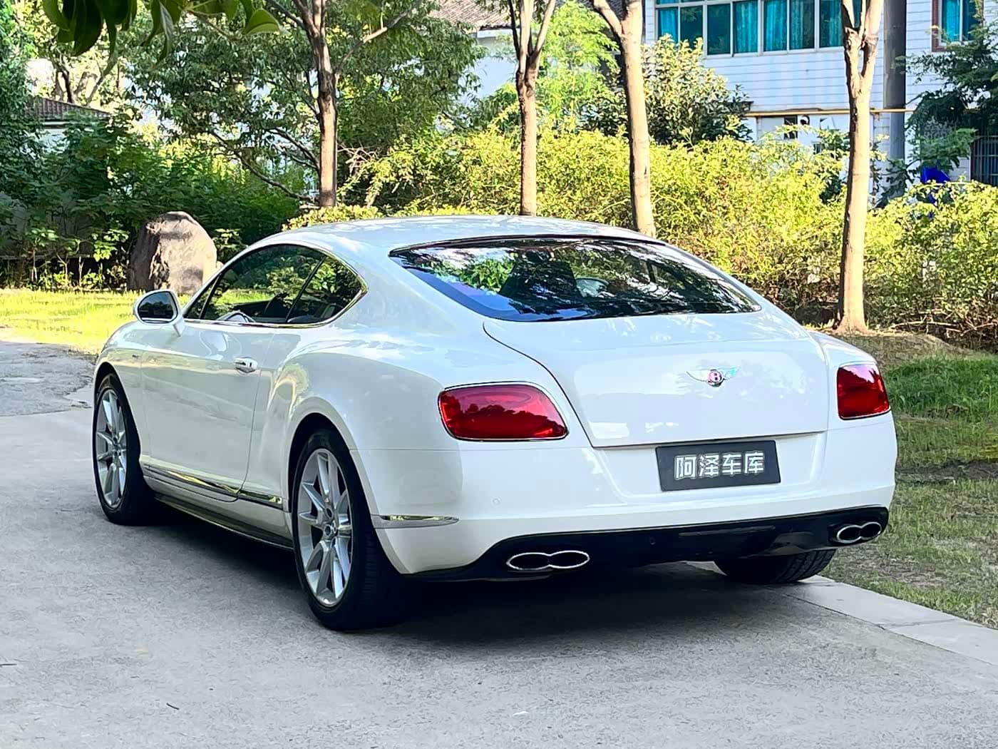 Bentley Continental 2014 — Фото 4/13