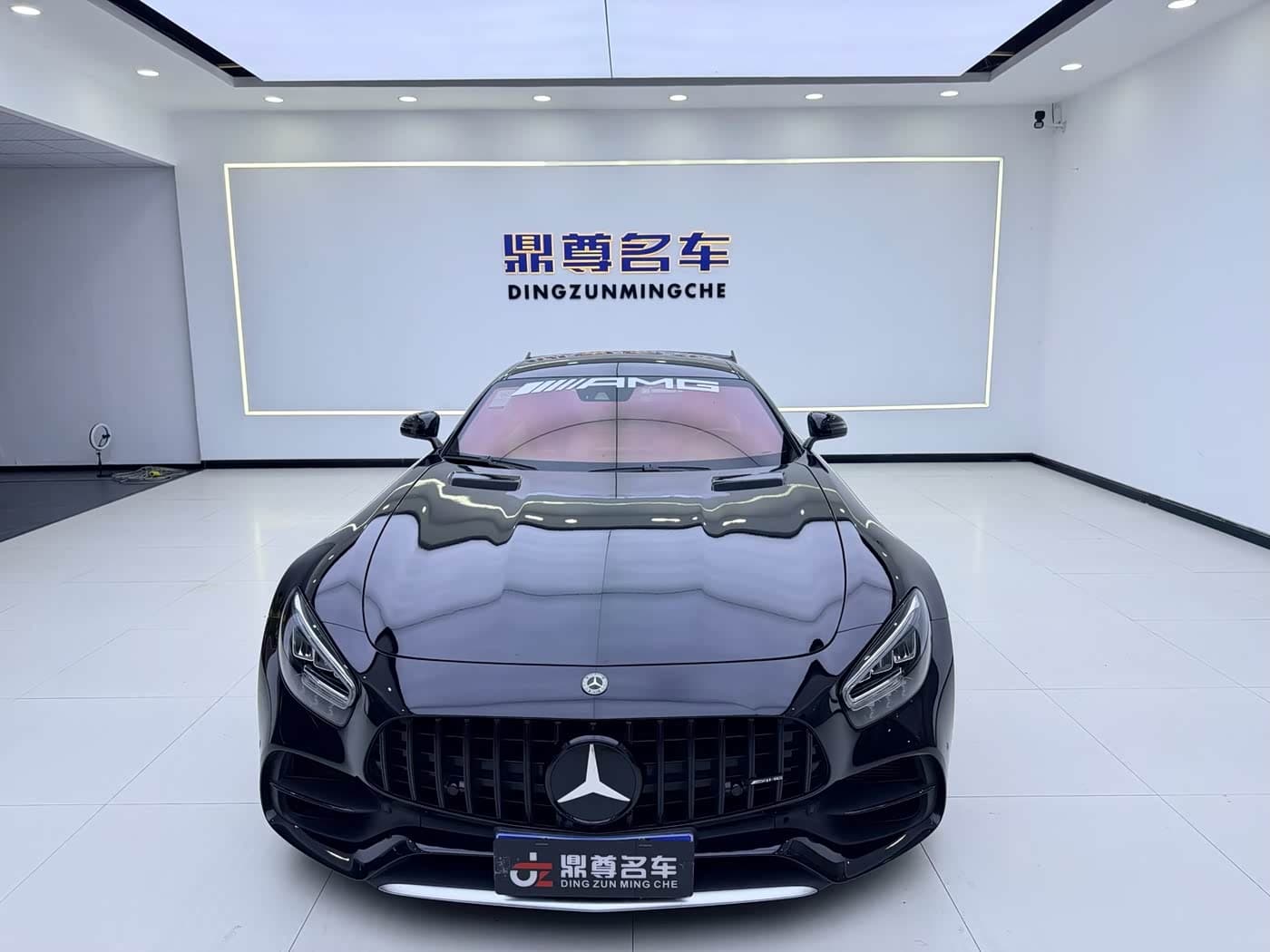 Mercedes-Benz AMG GT 2020 — Фото 1/9