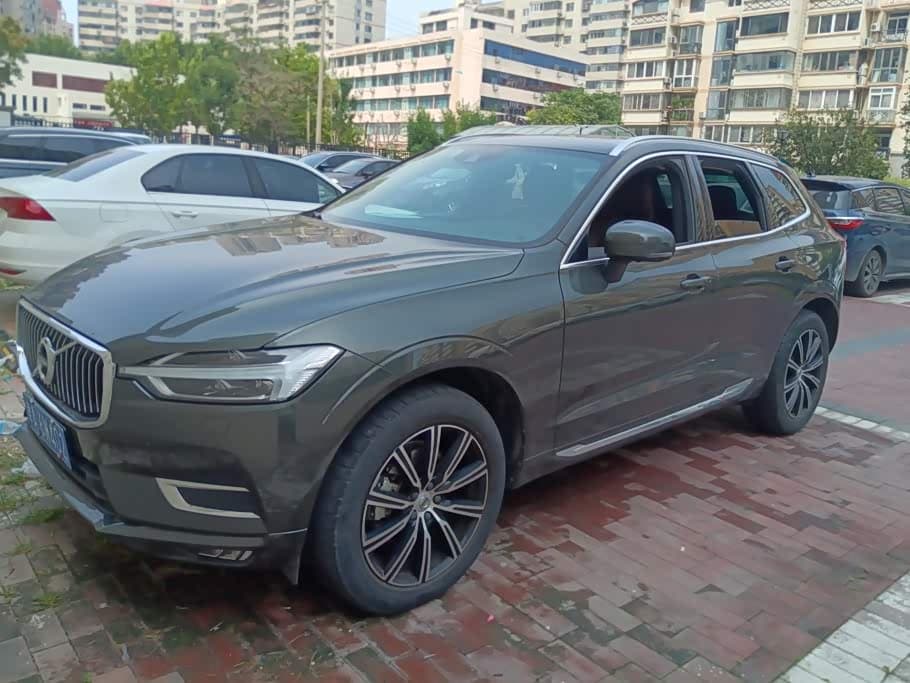 Volvo XC60 2019 — Фото 1/16