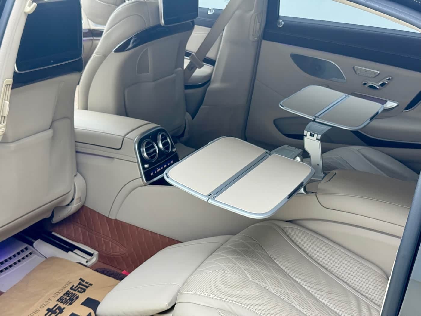 Mercedes-Benz Maybach S-Class 2015 — Фото 17/18