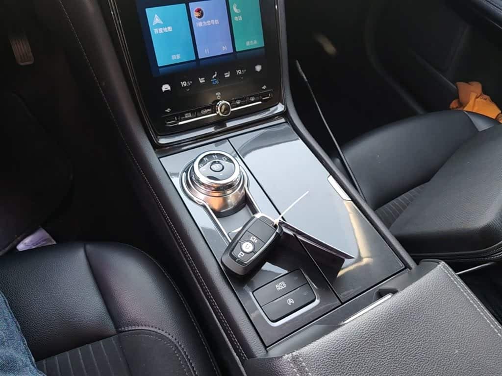Ford Taurus 2021 — Фото 14/20